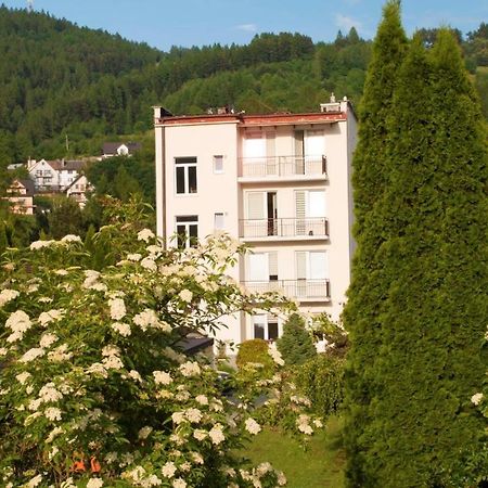 Osrodek Wczasowy Krasniczanka Hotel มูเชนา ภายนอก รูปภาพ